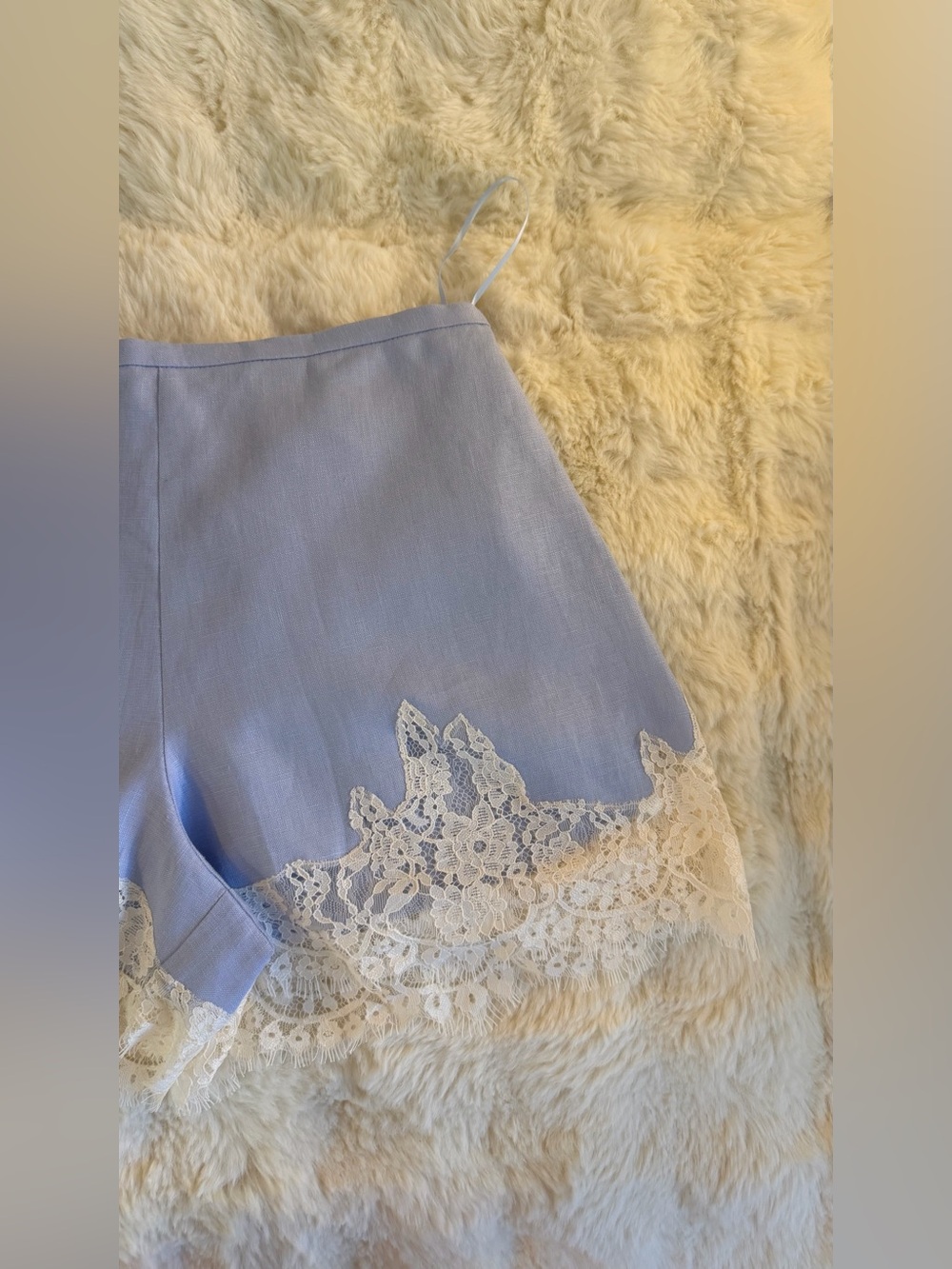 Reformation Fern Linen Short In Cloud Blue, NEW WITHOUT TAGS, NEVER WORN. - Picture 6 of 10